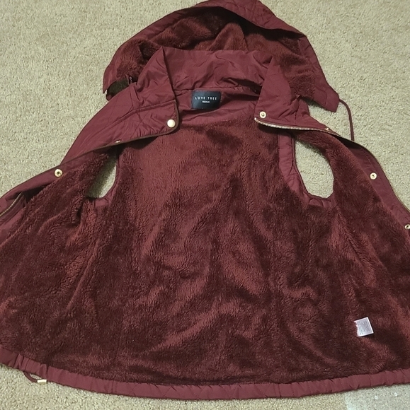 Love Tree Soft Sherpa lined Quilted Puffer Vest with Removable Hood and Pockets - Picture 6 of 6